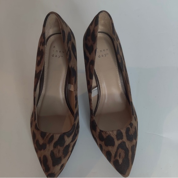 A New Day Leopard Print Gemma
Pointed Toe Stiletto Heels. Size 6w - Picture 9 of 11